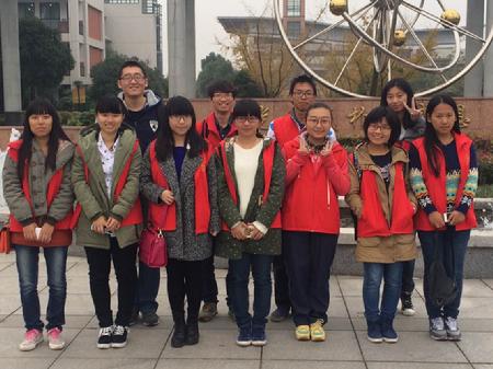 志愿者活动让我们很开心