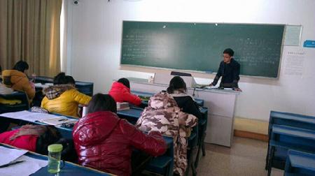 胡锦臣同学辅导大一学生