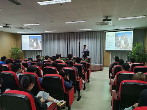 讲座现场